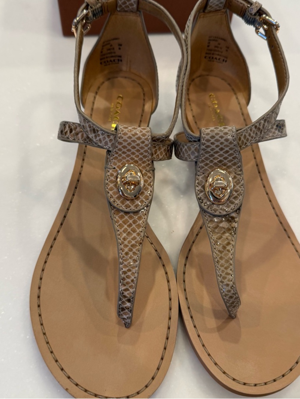 Coach Women’s Turnlock Leather Sandals Ingrid Snakeskin Snake Print Sz 8 NIB - Picture 4 of 12